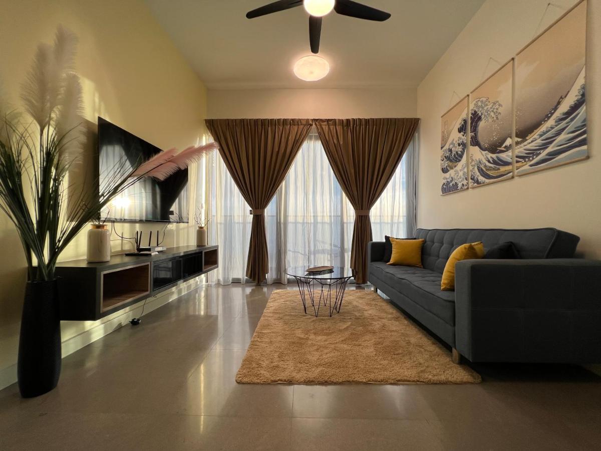 Attic Home Melaka Imperio Residence & Jonker Exterior photo